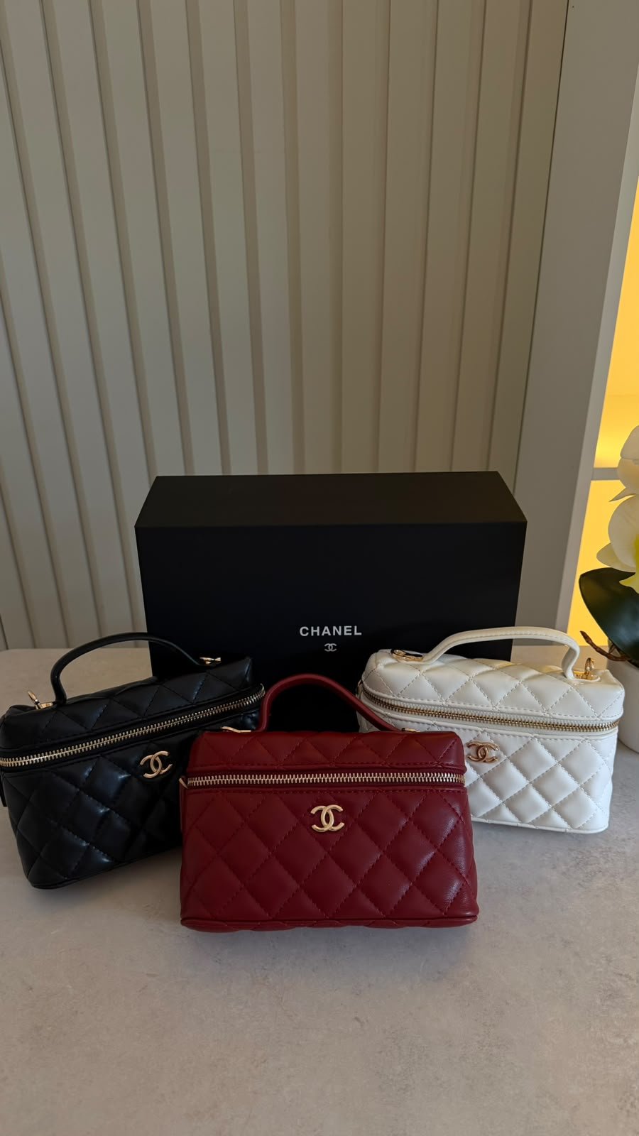 Chanel mediana negro y bordo — Negro
