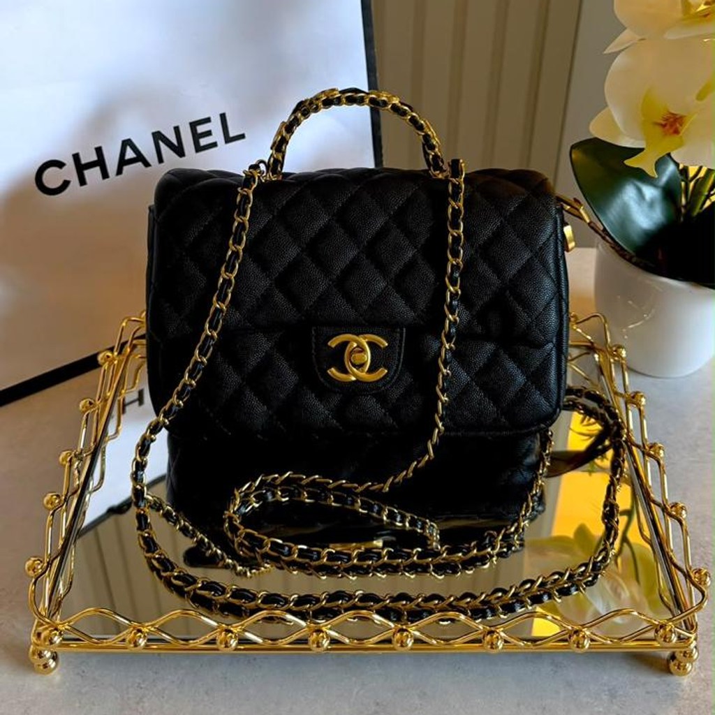 Chanel negra — Negro